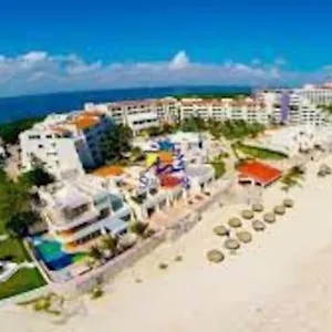 Departamento Hermoso Con Vista Al Mar Cancun
